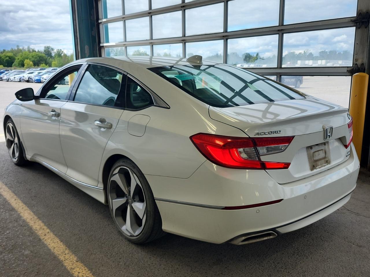 2019 Honda Accord Touring - LOADED!! HEADS-UP DISPLAY, REMOTE START! Photo