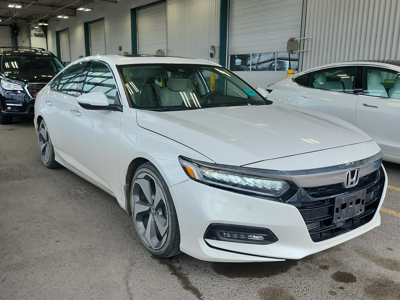 2019 Honda Accord Touring - LOADED!! HEADS-UP DISPLAY, REMOTE START! Photo