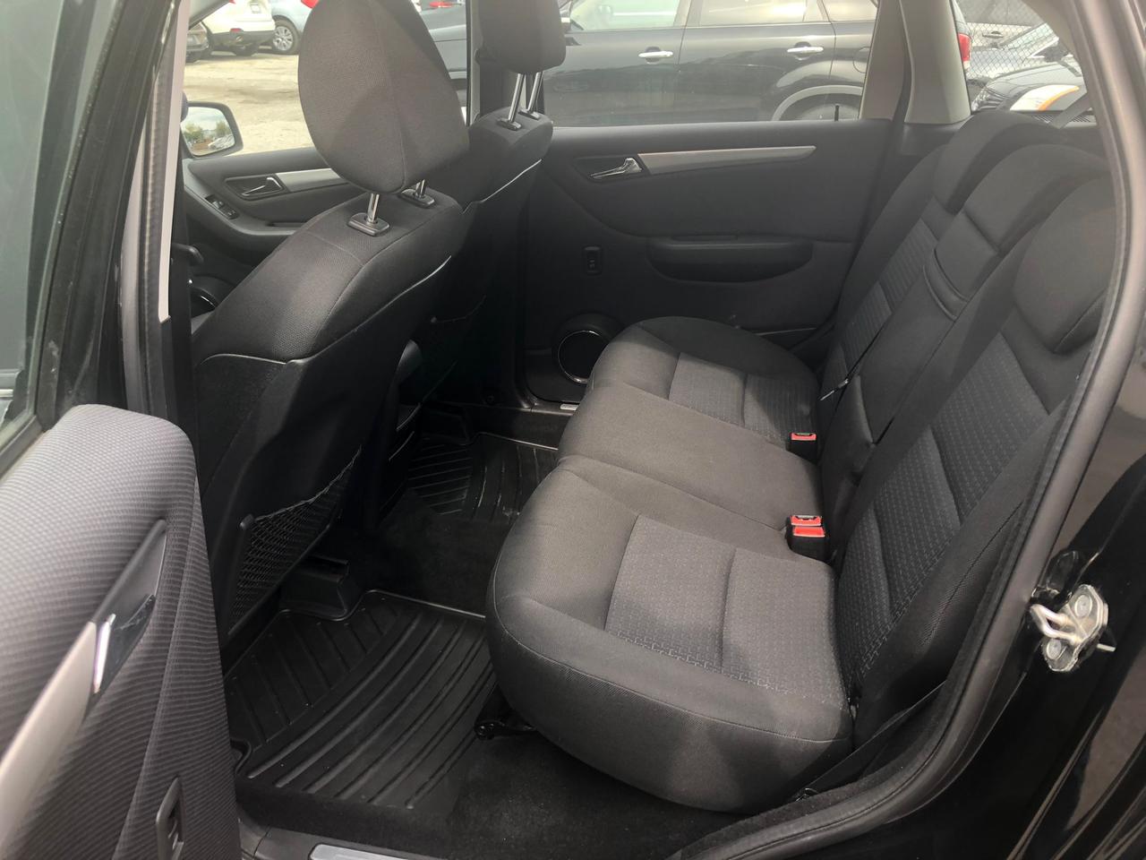 2011 Mercedes-Benz B-Class B 200, CERTIFIED WITH 3 YRS WARRANTY INCLUDED Photo
