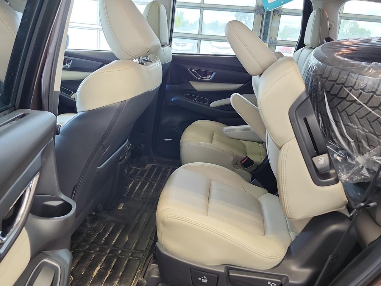 2019 Subaru ASCENT Limited - ONE OWNER! 7-SEATER, AWD, SUNROOF!! Photo