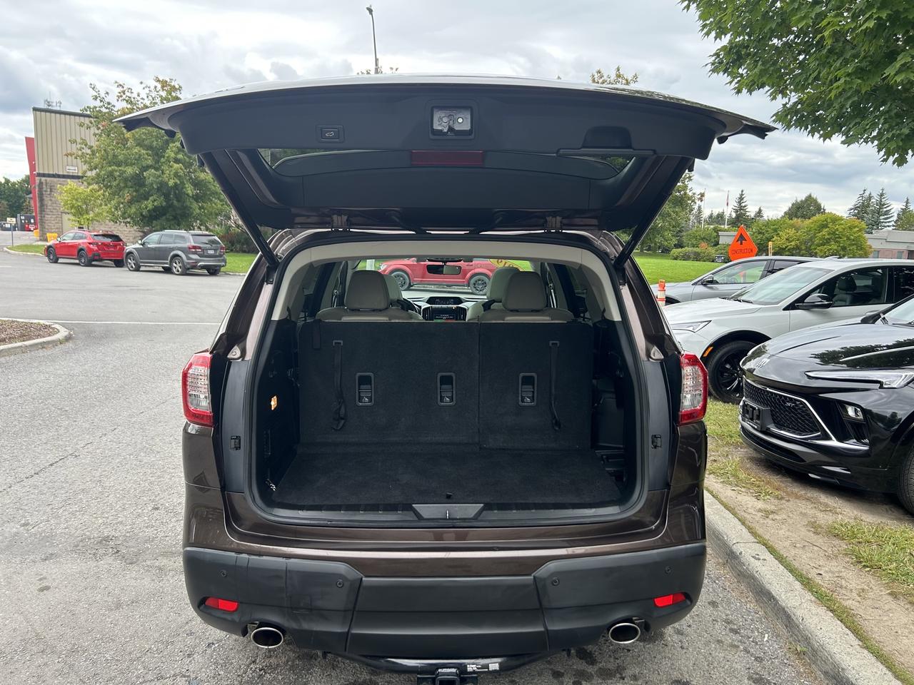 2019 Subaru ASCENT Limited - ONE OWNER! 7-SEATER, AWD, SUNROOF!! Photo
