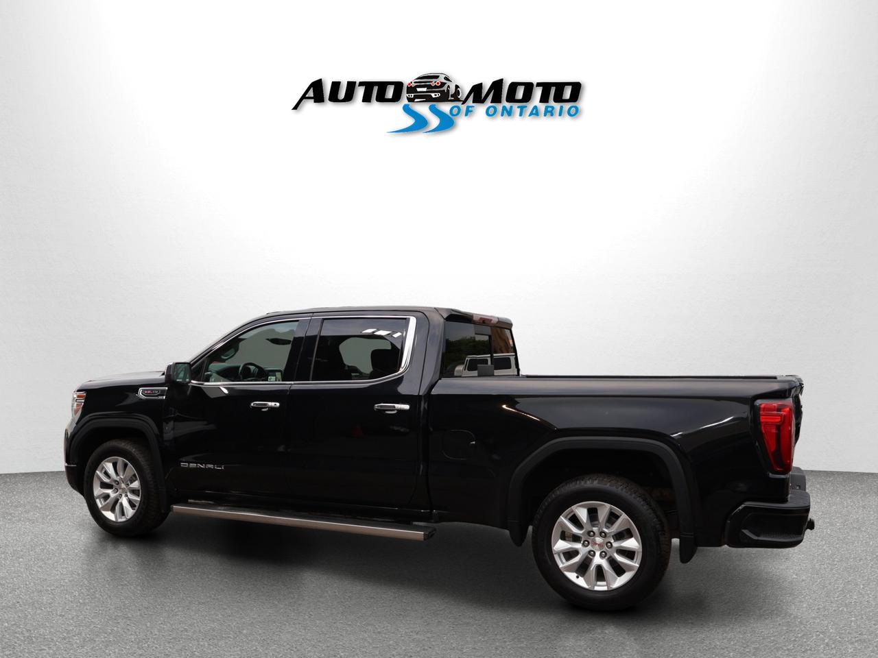 2019 GMC Sierra 1500 V8 DENALI 4WD CREW *ACCIDENT FREE* CAMERA NAV BLUETOOTH LEATHER HEATED SEATS SUNROOF CRUISE ALLOYS Photo