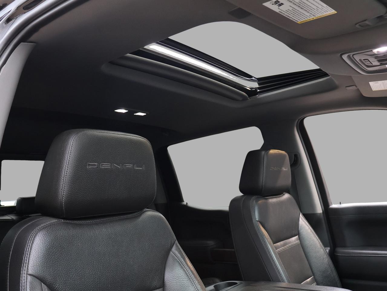 2019 GMC Sierra 1500 V8 DENALI 4WD CREW *ACCIDENT FREE* CAMERA NAV BLUETOOTH LEATHER HEATED SEATS SUNROOF CRUISE ALLOYS Photo