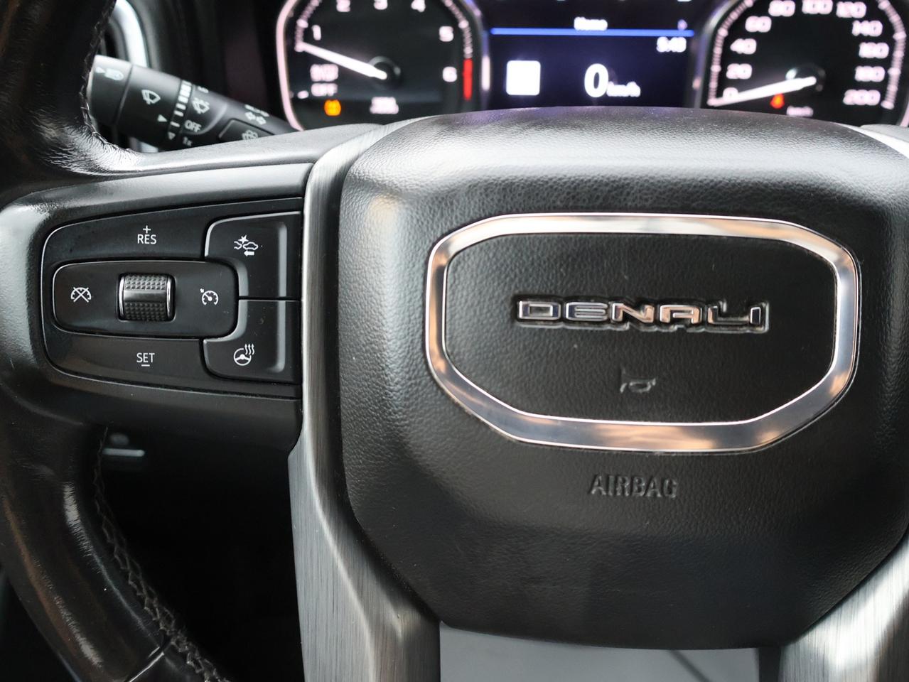2019 GMC Sierra 1500 V8 DENALI 4WD CREW *ACCIDENT FREE* CAMERA NAV BLUETOOTH LEATHER HEATED SEATS SUNROOF CRUISE ALLOYS Photo