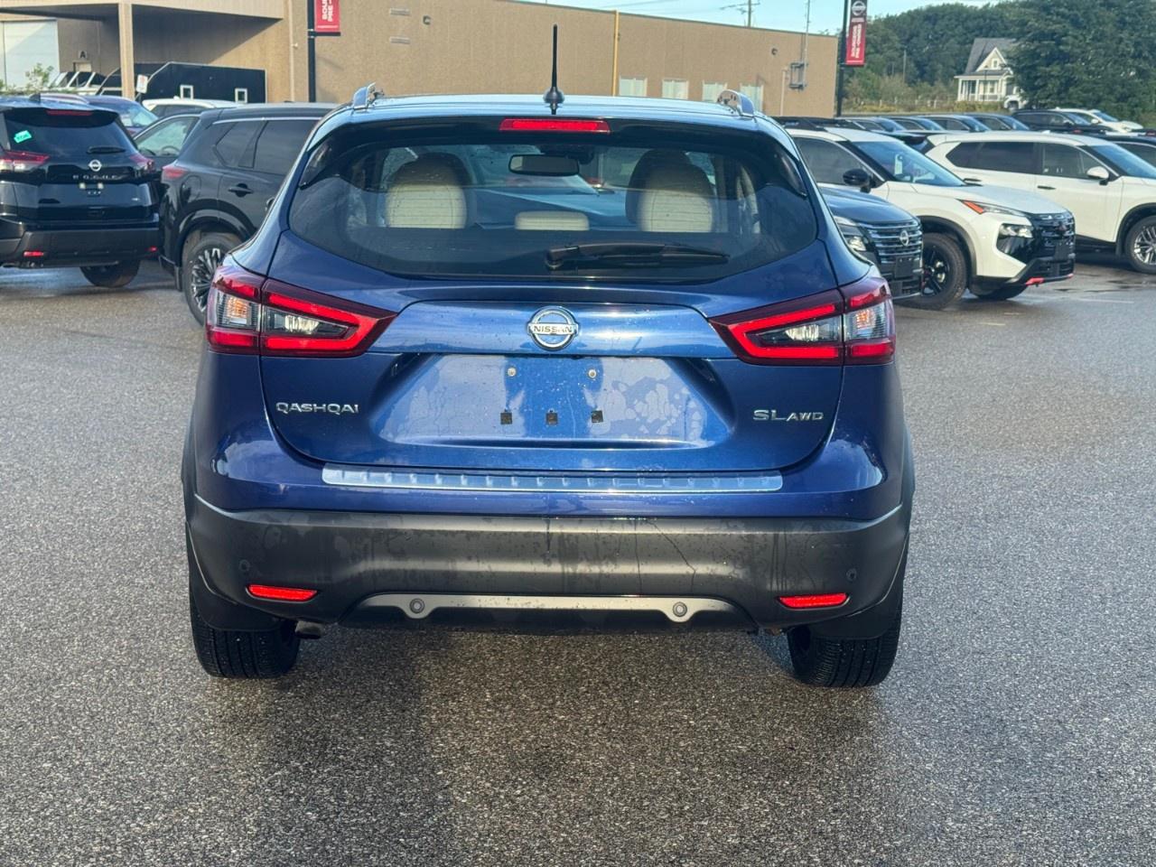 2022 Nissan Qashqai AWD SL CVT Photo3