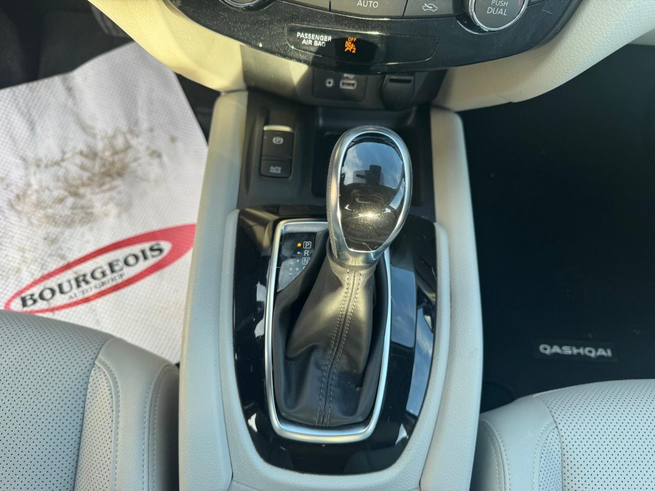 2022 Nissan Qashqai AWD SL CVT Photo