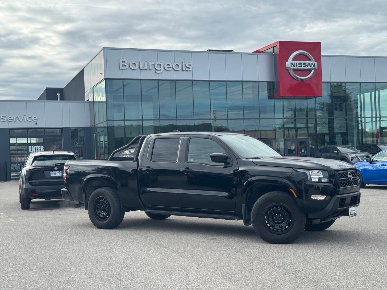 2024 Nissan Frontier Crew Cab 4x4 SV Photo0