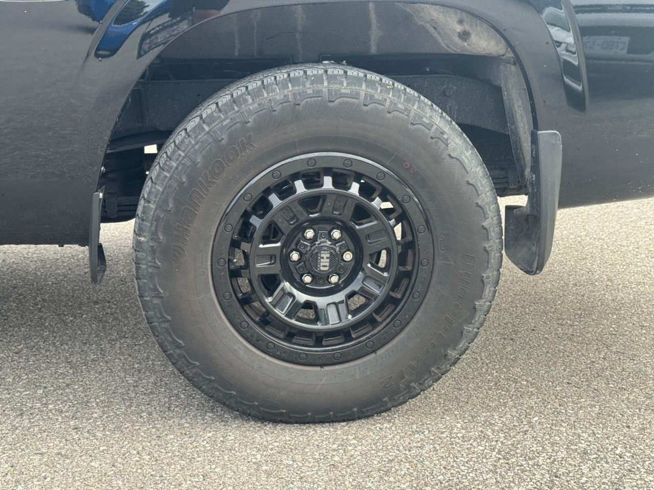 2024 Nissan Frontier Crew Cab 4x4 SV Photo