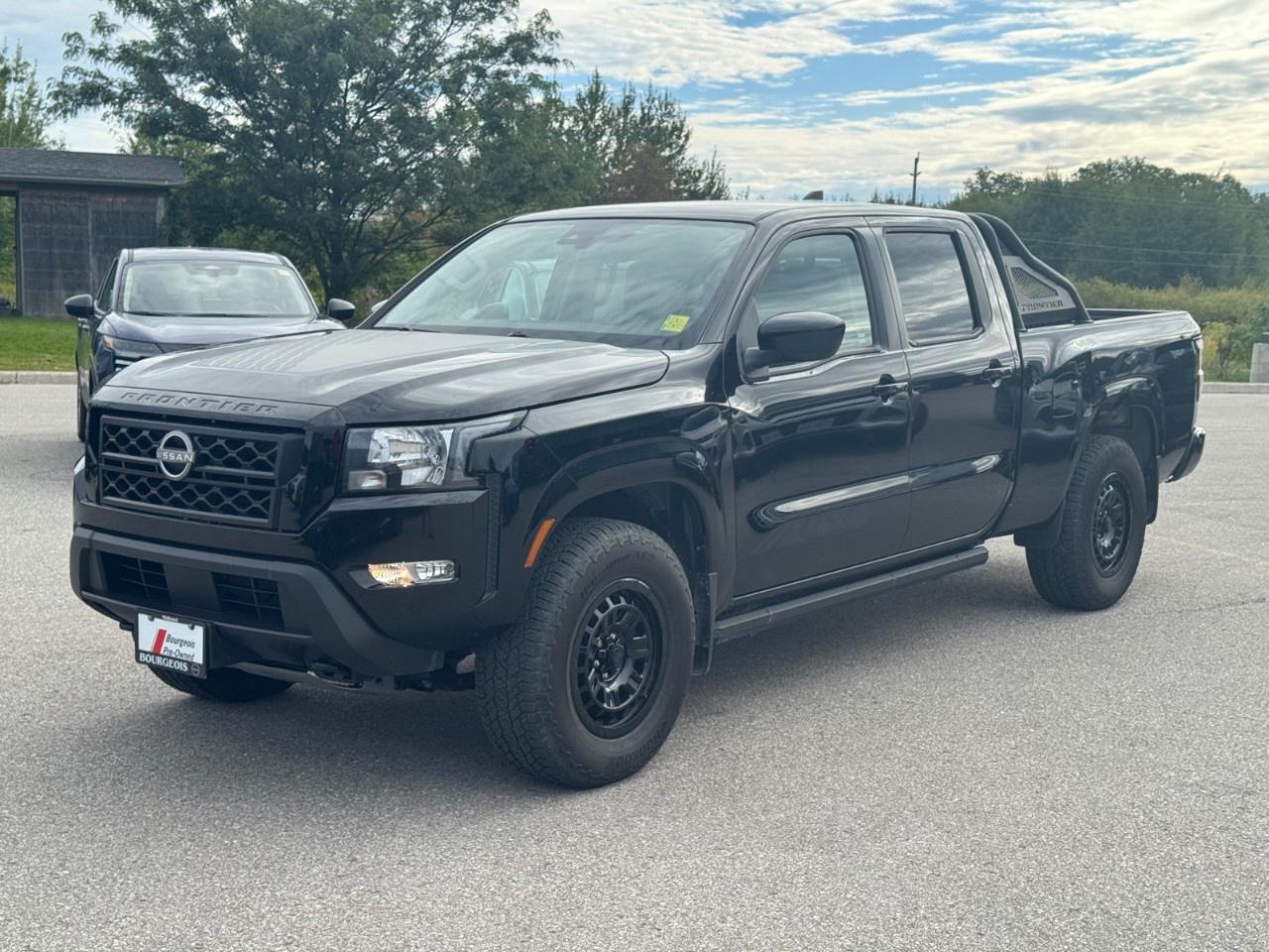 2024 Nissan Frontier Crew Cab 4x4 SV Photo