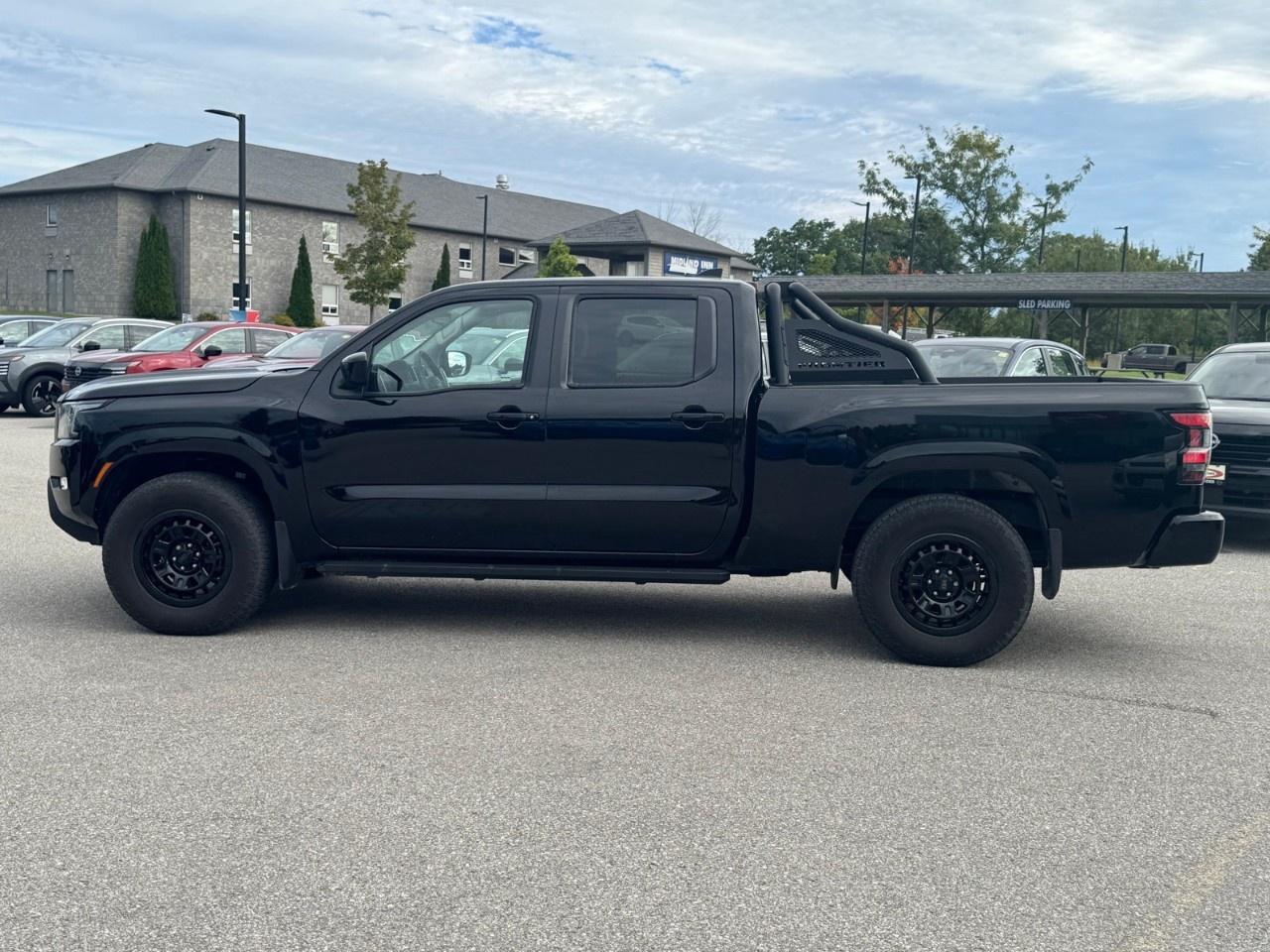 2024 Nissan Frontier Crew Cab 4x4 SV Photo