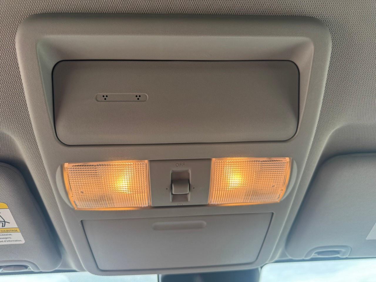 2024 Nissan Frontier Crew Cab 4x4 SV Photo