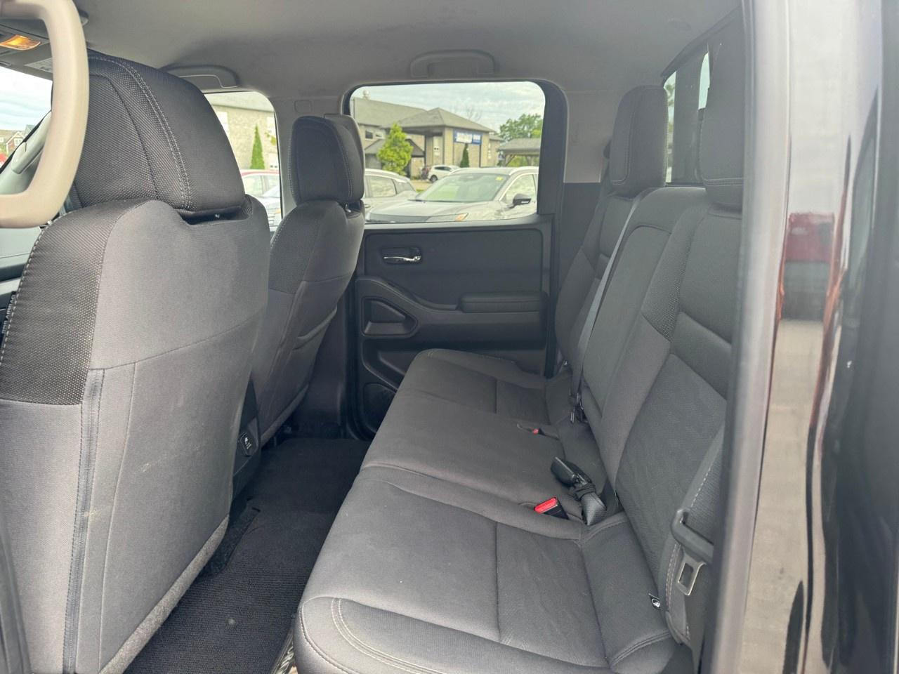 2024 Nissan Frontier Crew Cab 4x4 SV Photo