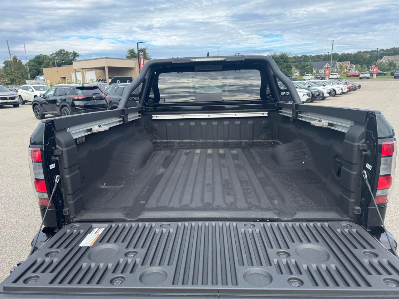2024 Nissan Frontier Crew Cab 4x4 SV Photo