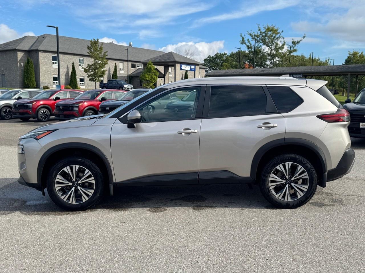 2023 Nissan Rogue AWD SV Photo