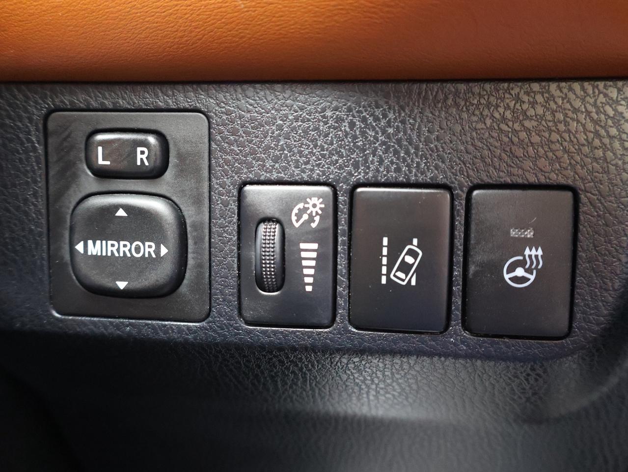 2016 Toyota RAV4 Hybrid LIMITED AWD HYBRID CERTIFIED *SERVICE RECORDS*2ND WINTER* CAMERA NAV BLUETOOTH LEATHER HEATED SEATS SUNROOF CRUISE ALLOYS Photo