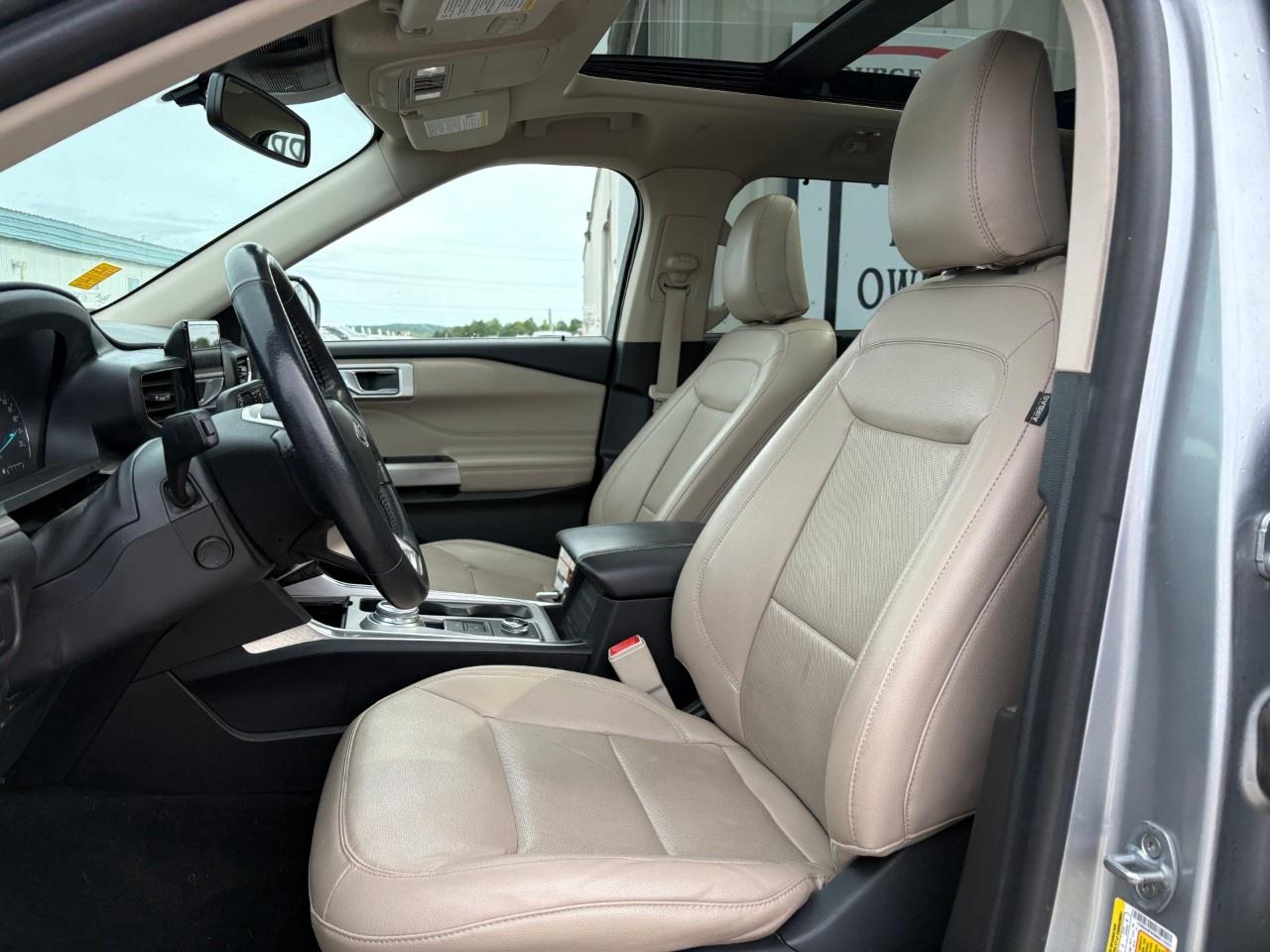2022 Ford Explorer Limited 4WD Photo