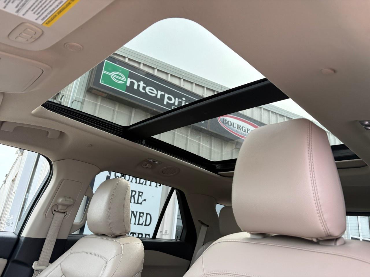 2022 Ford Explorer Limited 4WD Photo
