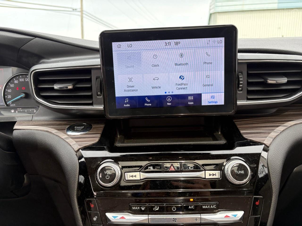 2022 Ford Explorer Limited 4WD Photo