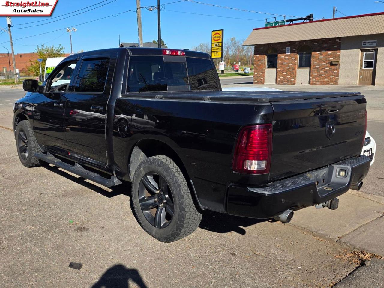 2016 RAM 1500 Sport Crew Cab SWB 4WD - One Owner, No Accidents Photo