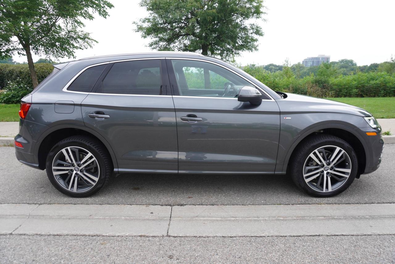 2018 Audi Q5 S-LINE / ONE OWNER / NO ACCIDENTS / TECHNIK / QUATTRO Photo4