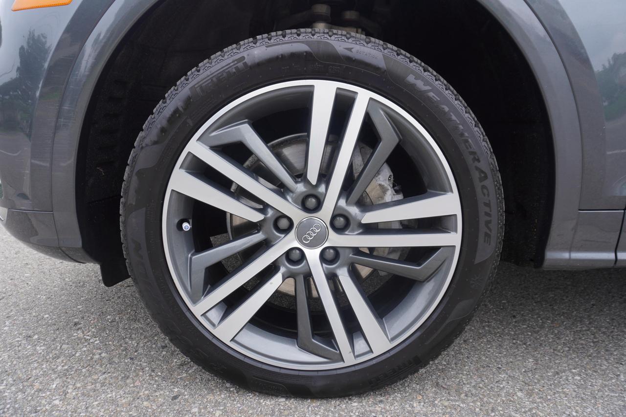 2018 Audi Q5 S-LINE / ONE OWNER / NO ACCIDENTS / TECHNIK / QUATTRO Photo