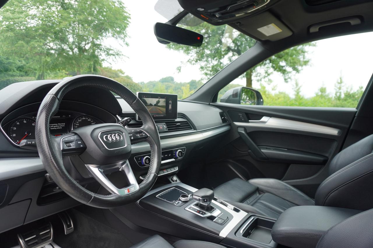 2018 Audi Q5 S-LINE / ONE OWNER / NO ACCIDENTS / TECHNIK / QUATTRO Photo