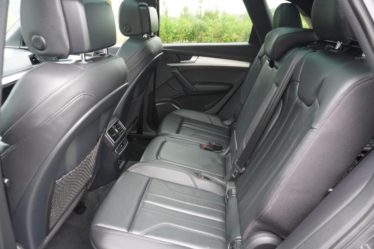 2018 Audi Q5 S-LINE / ONE OWNER / NO ACCIDENTS / TECHNIK / QUATTRO Photo