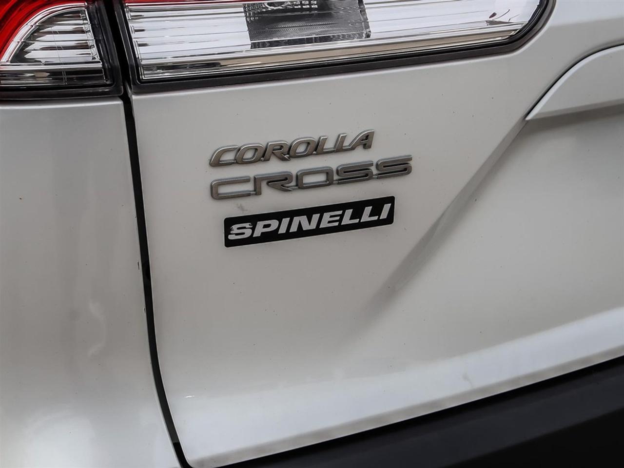 2022 Toyota Corolla Cross LE AWD Photo
