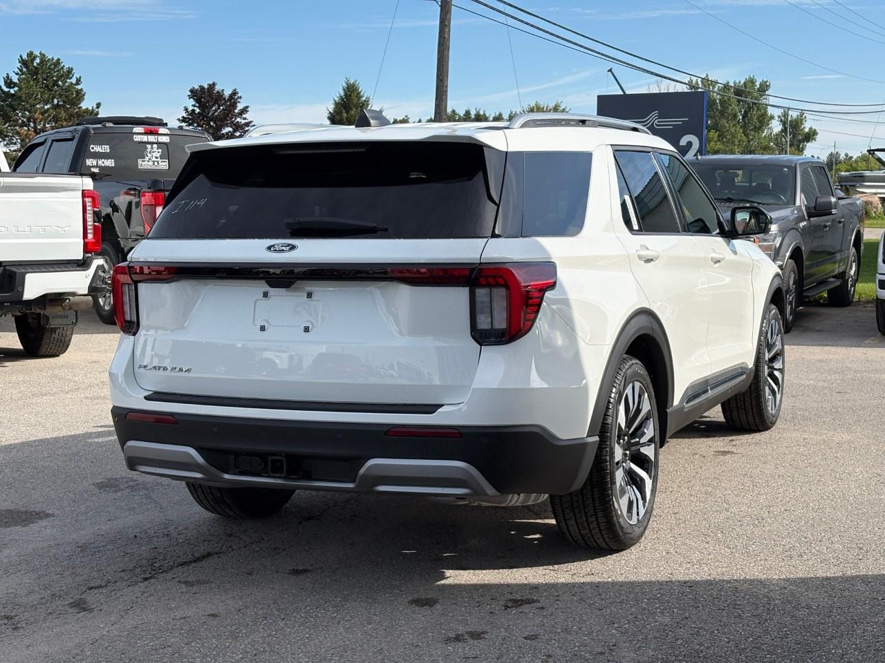 2027 Ford Explorer Platinum 4WD Photo