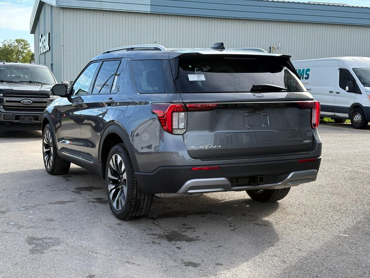 2026 Ford Explorer Platinum 4WD Photo
