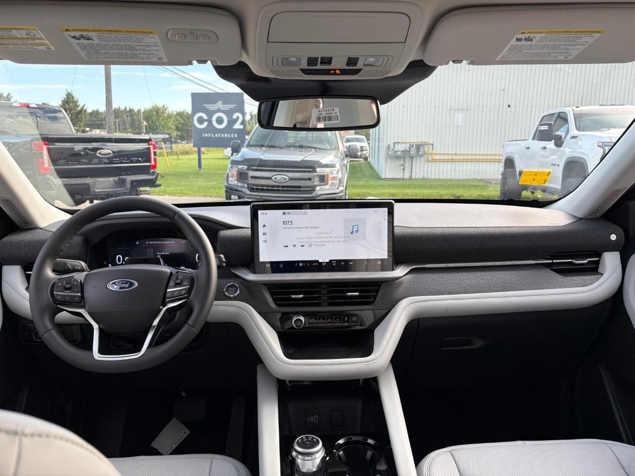 2026 Ford Explorer Platinum 4WD Photo