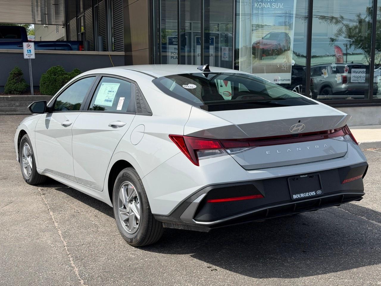 2026 Hyundai Elantra Essential IVT Photo