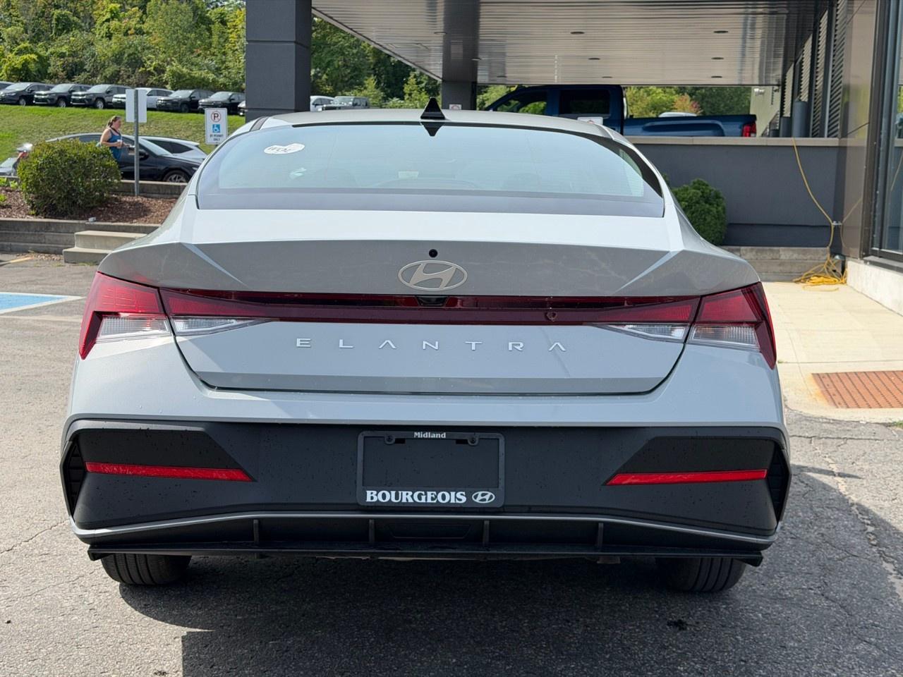 2026 Hyundai Elantra Essential IVT Photo
