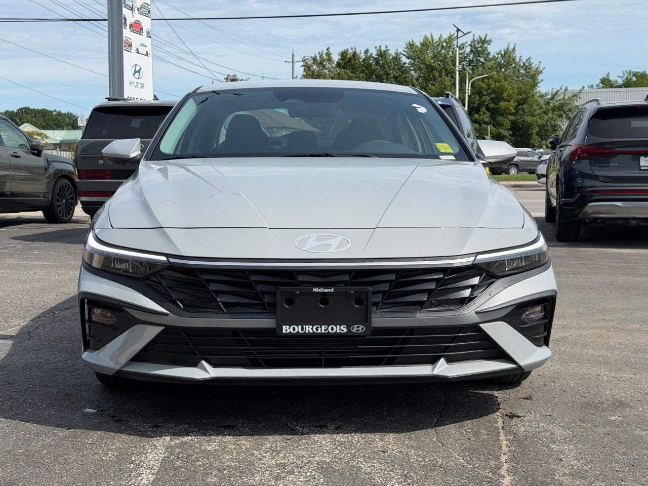 2026 Hyundai Elantra Essential IVT Photo