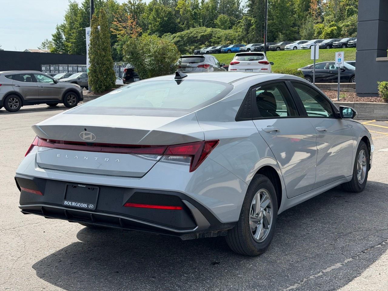 2026 Hyundai Elantra Essential IVT Photo