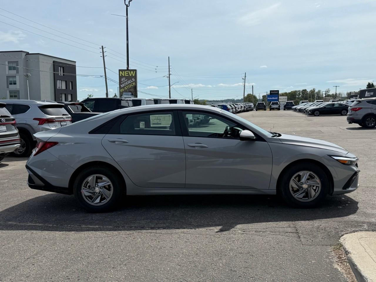 2026 Hyundai Elantra Essential IVT Photo