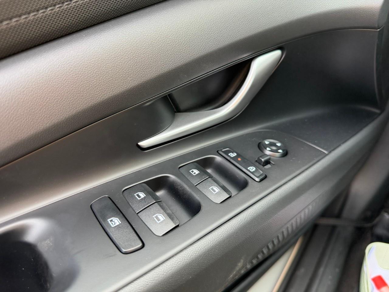 2026 Hyundai Elantra Essential IVT Photo