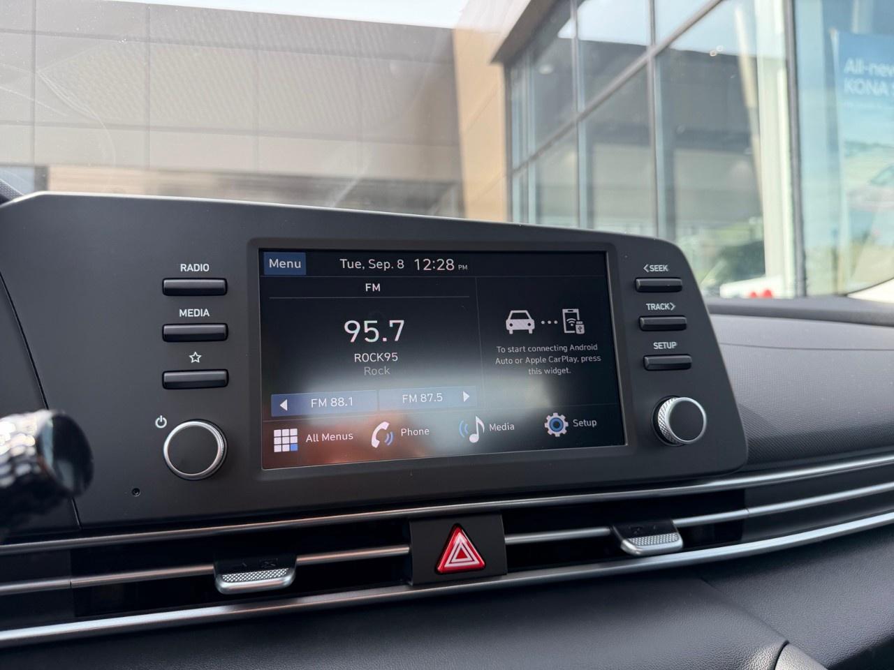 2026 Hyundai Elantra Essential IVT Photo