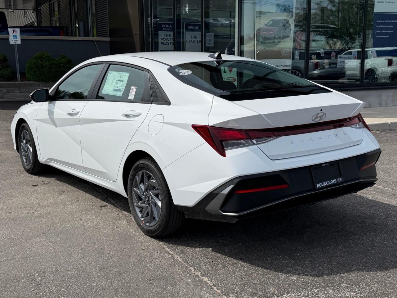 2026 Hyundai Elantra Preferred IVT Photo