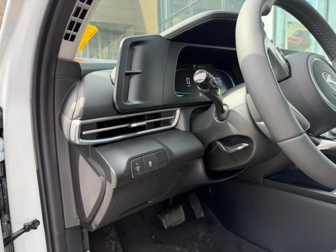 2026 Hyundai Elantra Preferred IVT Photo