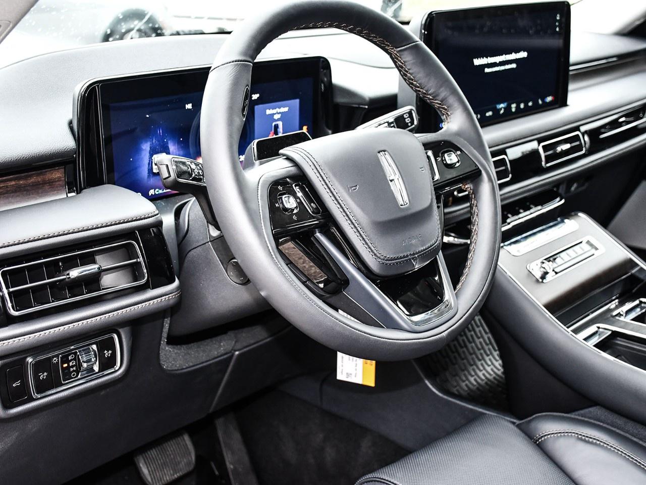 2027 Lincoln Aviator Reserve AWD Photo