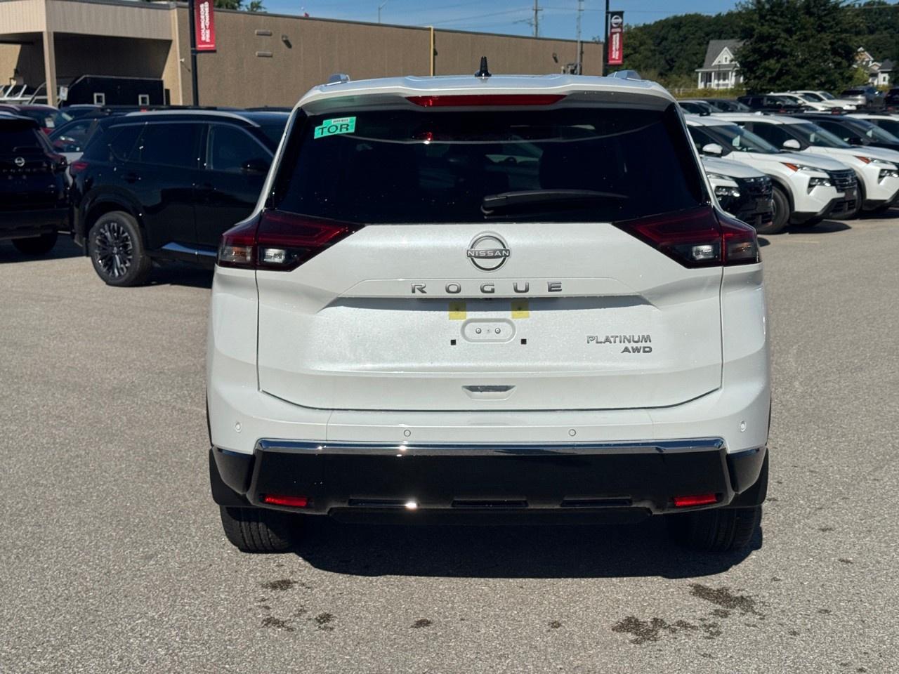 2026 Nissan Rogue AWD Platinum Photo