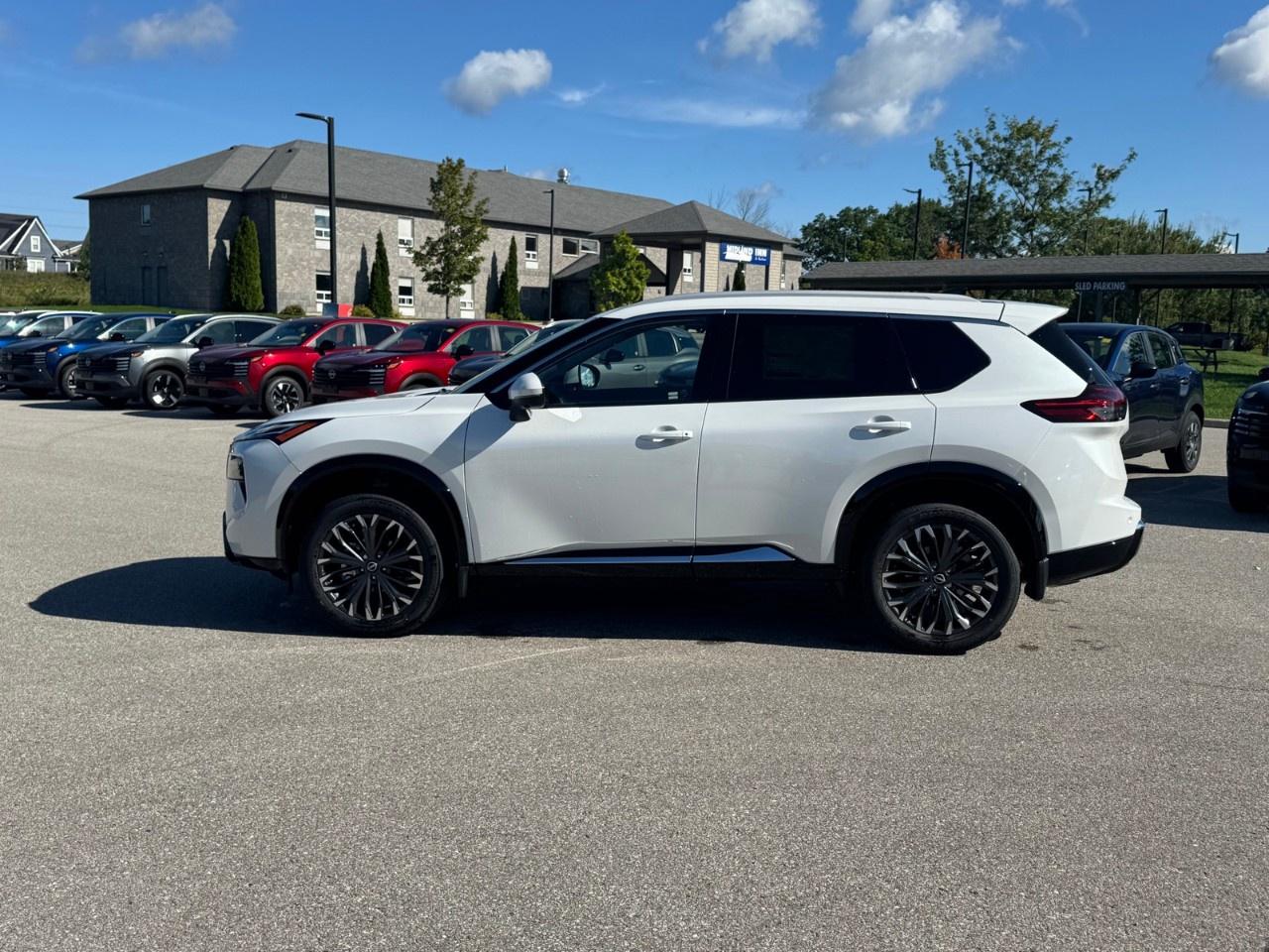 2026 Nissan Rogue AWD Platinum Photo