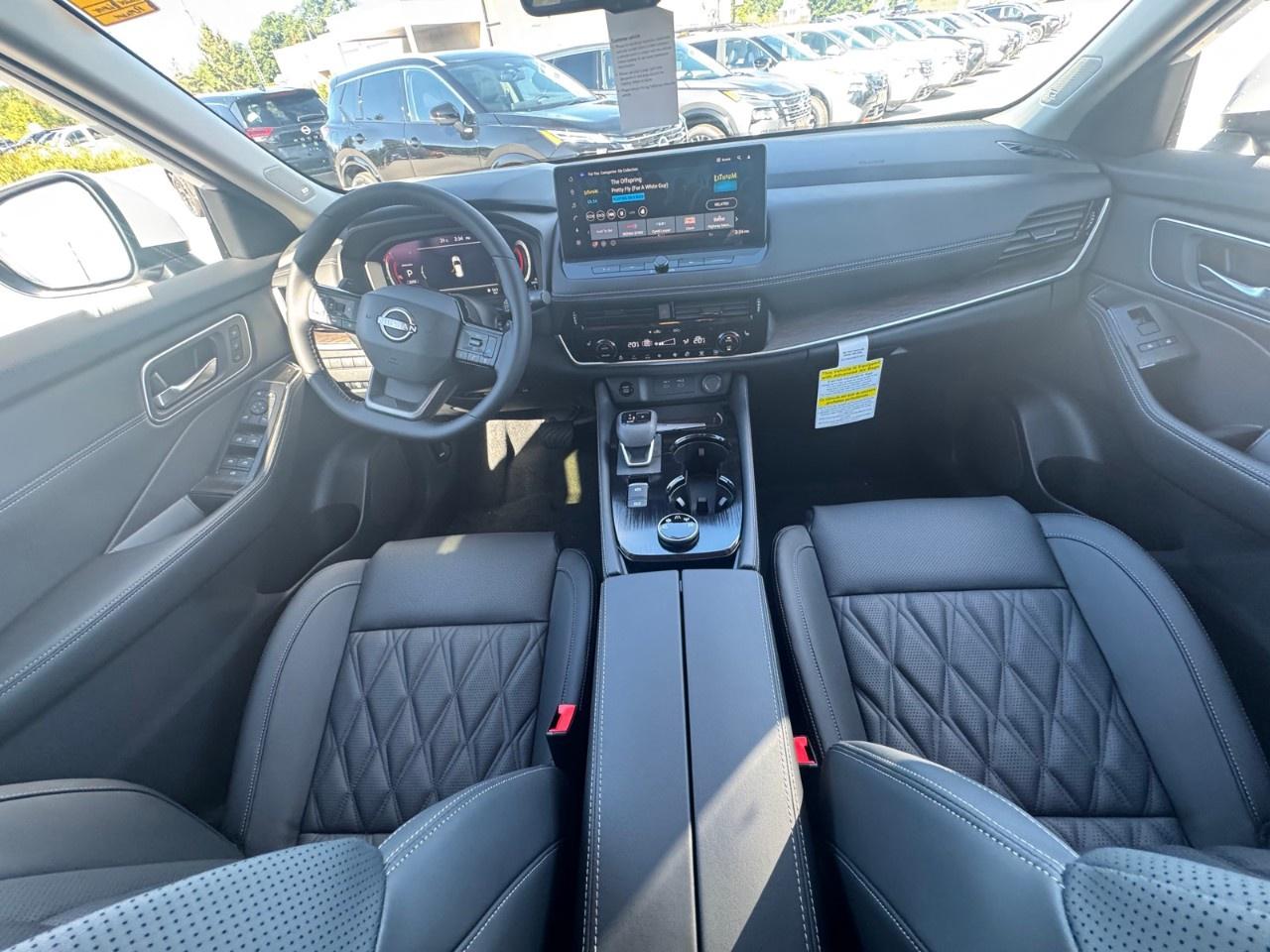 2026 Nissan Rogue AWD Platinum Photo