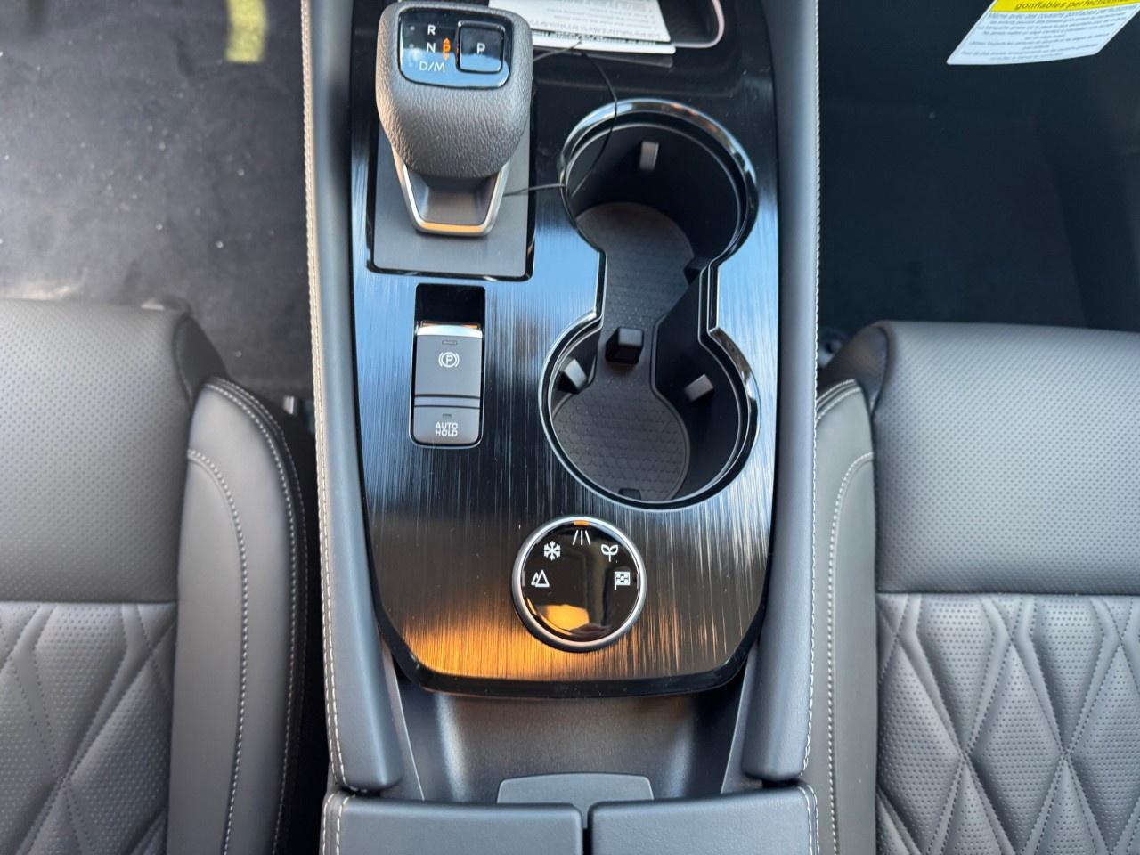 2026 Nissan Rogue AWD Platinum Photo