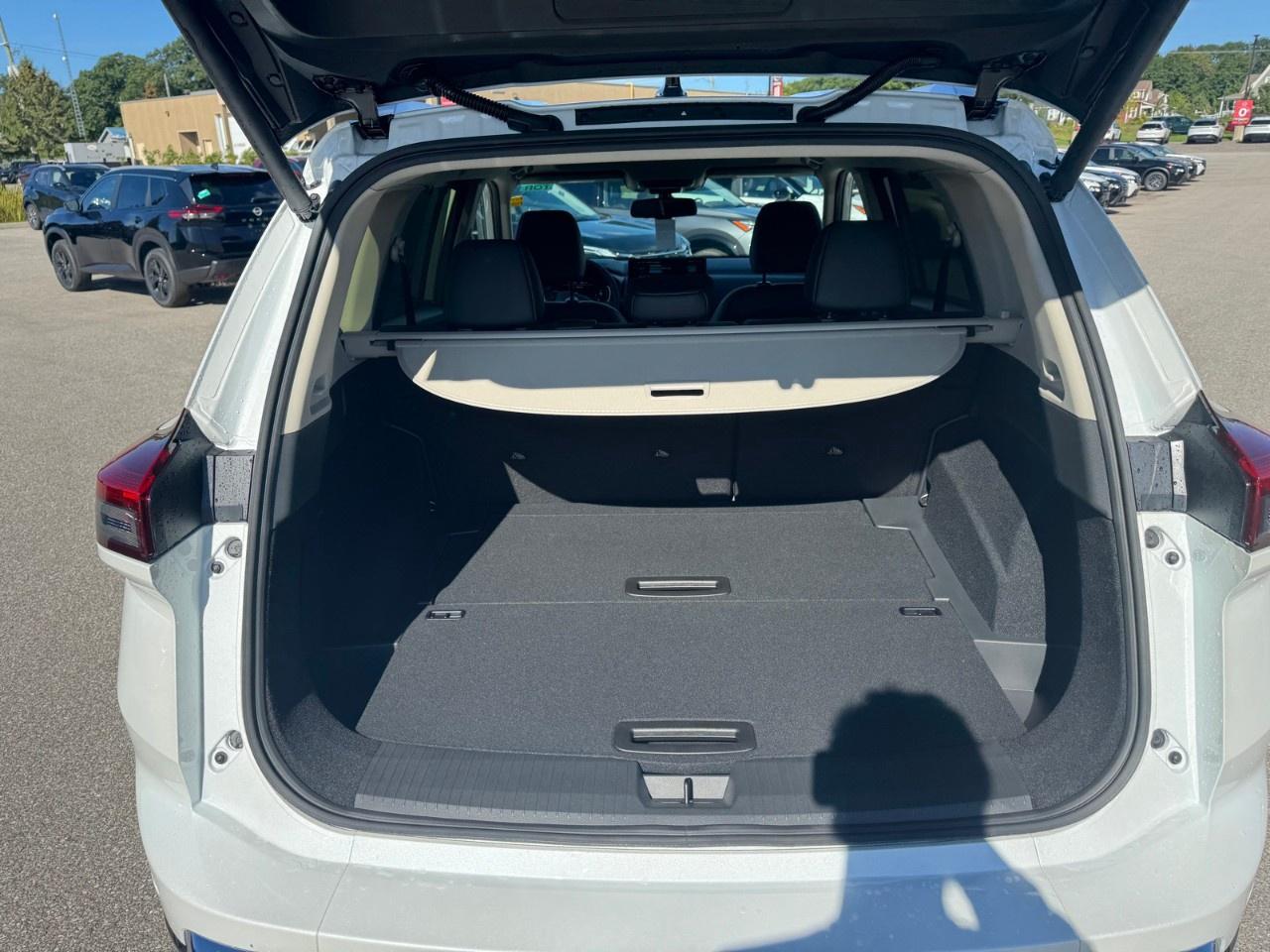 2026 Nissan Rogue AWD Platinum Photo