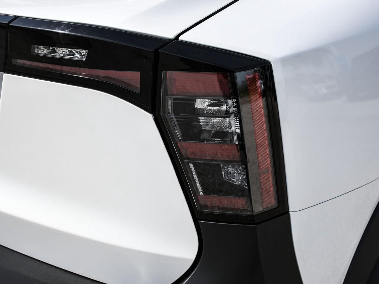 2025 Nissan Kicks SV HEATED SEATS | REMOTE START | BLIND SPOT MONITORING Photo