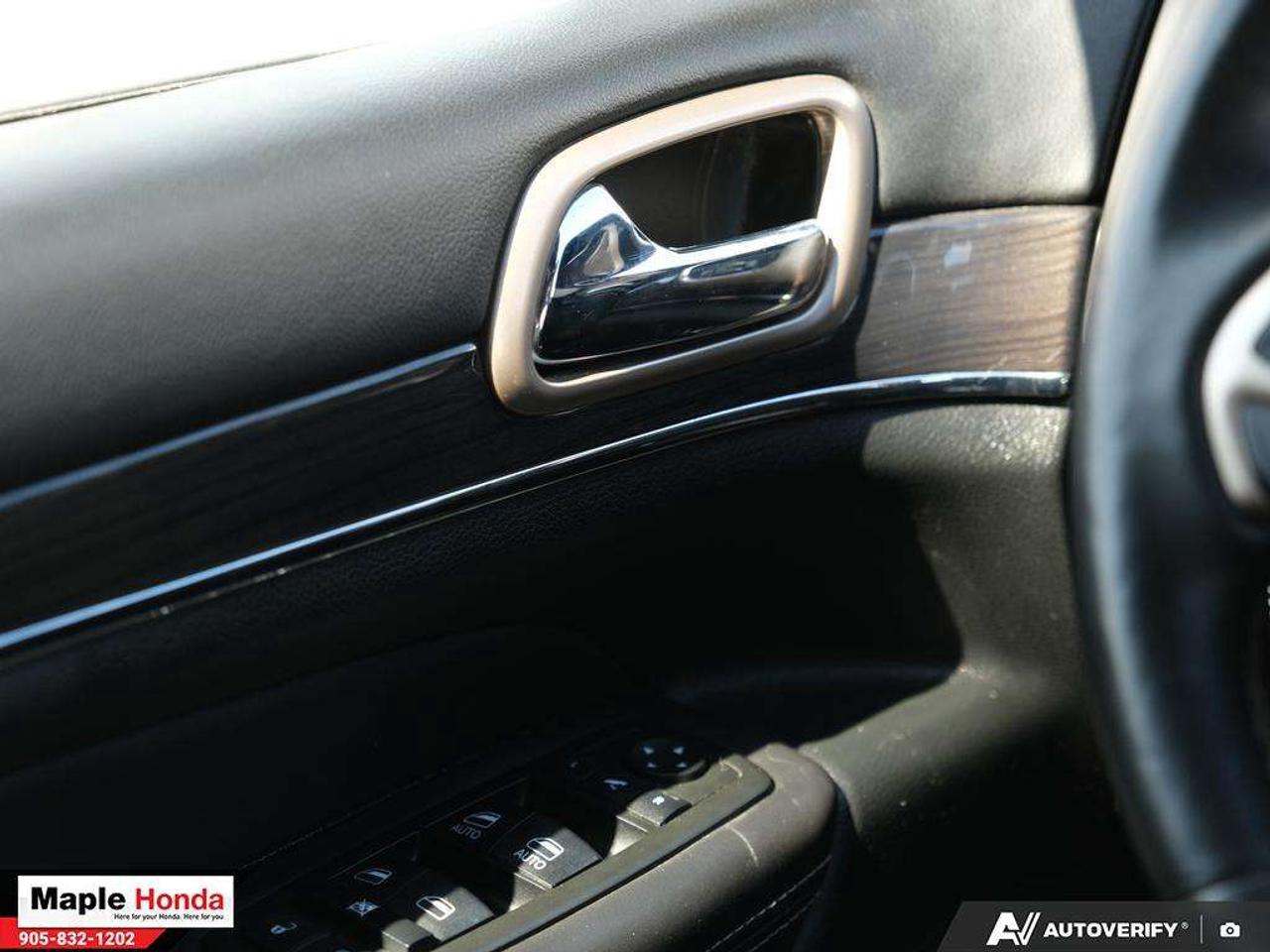 2015 Jeep Grand Cherokee Sunroof| Leather| Good Condition! Photo