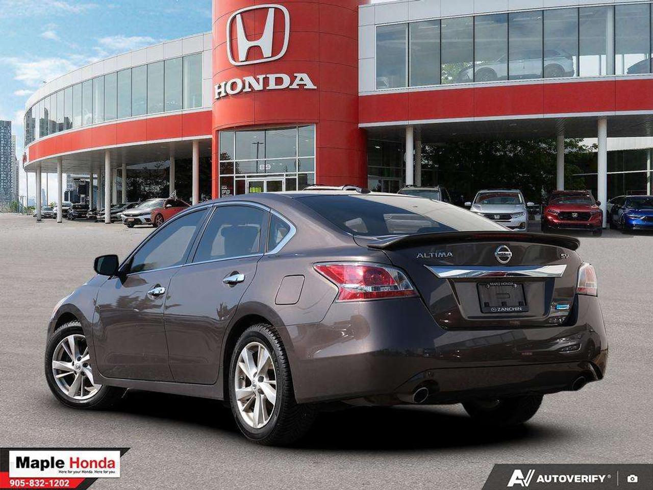 2014 Nissan Altima SV Photo