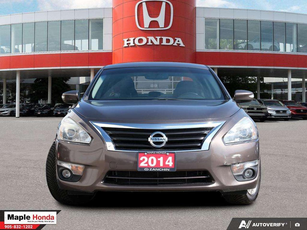 2014 Nissan Altima SV Photo1